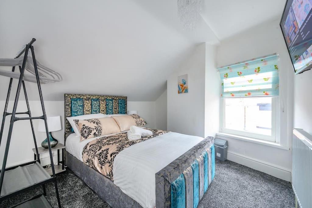 -16Pt- For Your Relaxed & Cosy Stay & Free Parking Leeds  Exterior photo