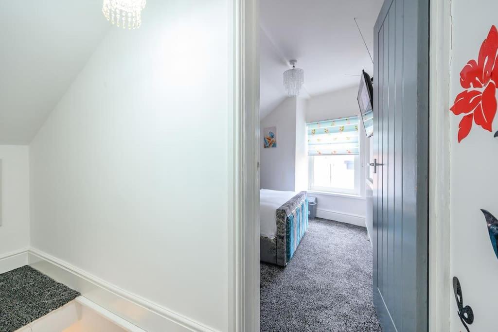 -16Pt- For Your Relaxed & Cosy Stay & Free Parking Leeds  Exterior photo